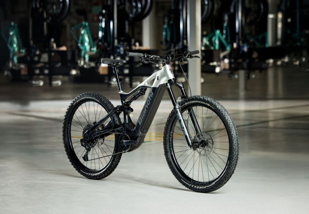BIANCHI E-VERTIC FX 9.2 2025