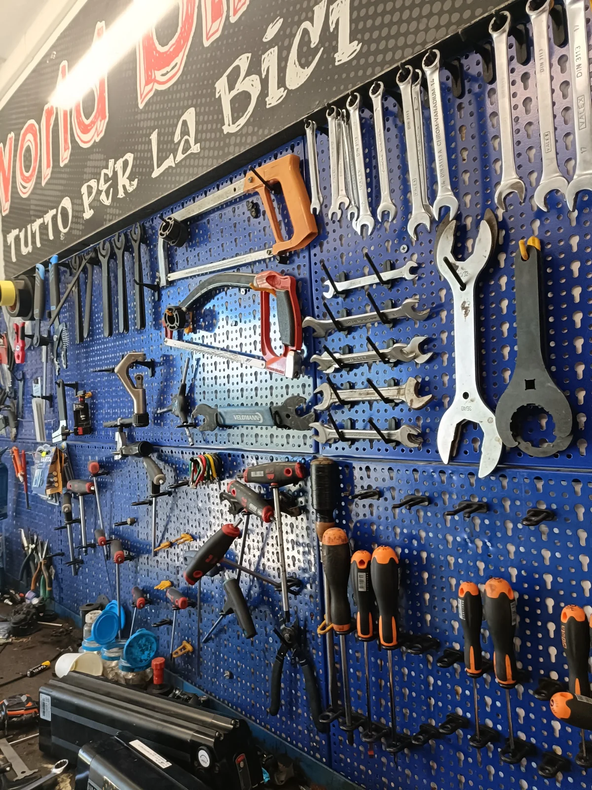 Attrezzi dell’officina Worldbike